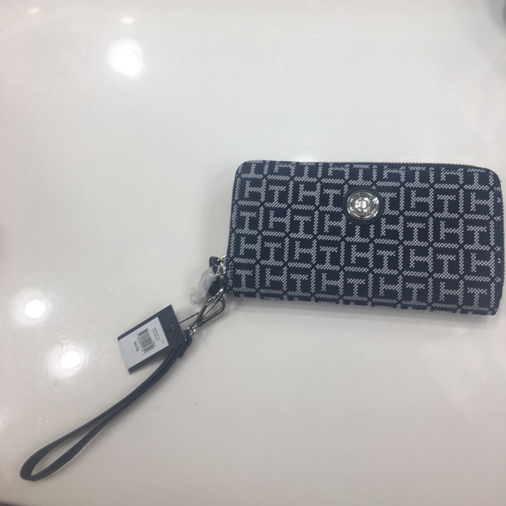 Tommy Hilfiger wallet